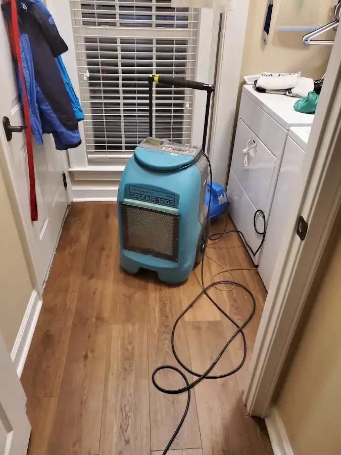 Commercial dehumidifier deployed for Crawl Space Restoration in Oak Park